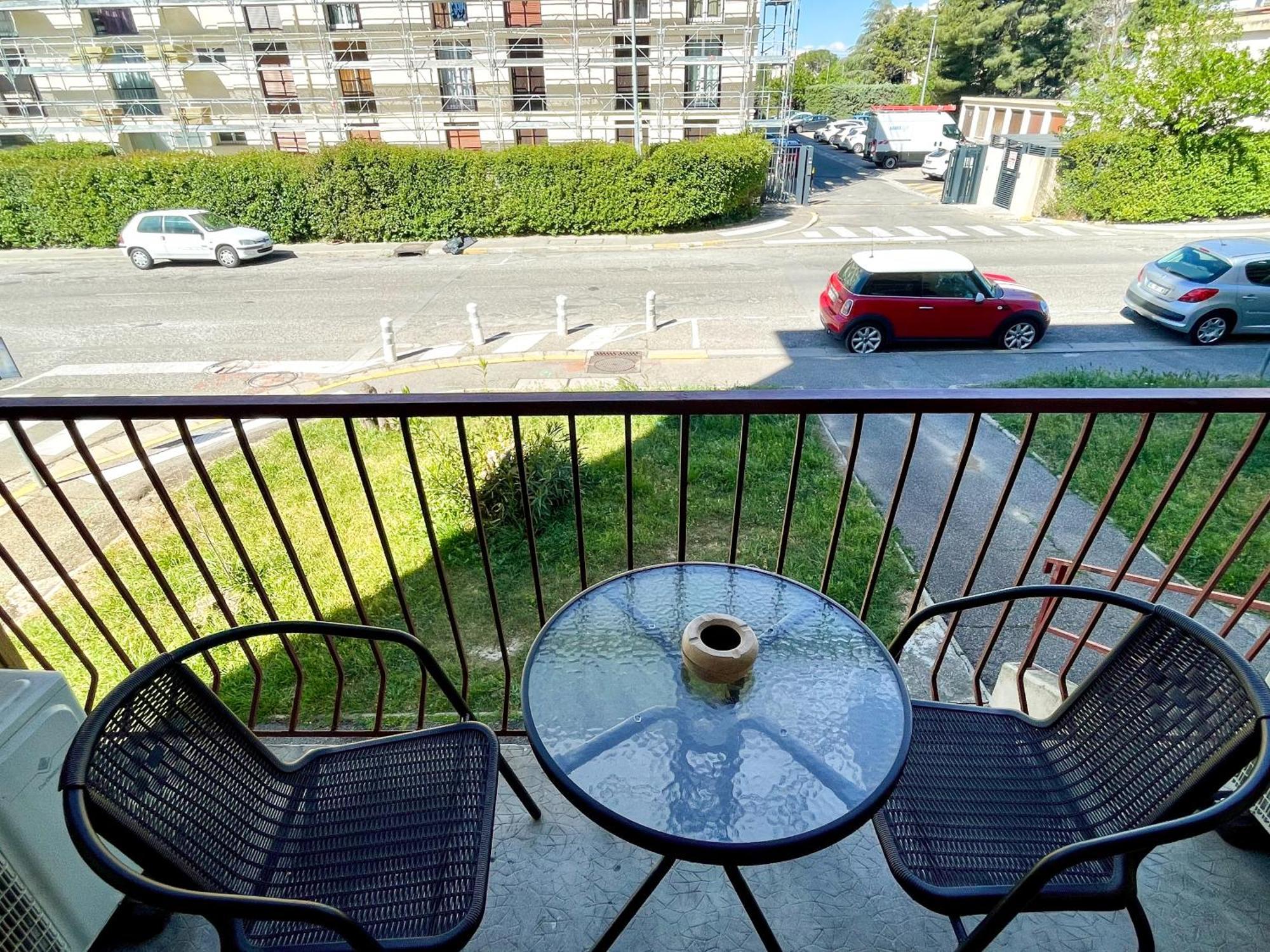 Appart Cosy Sur Salon De Provence Екстериор снимка